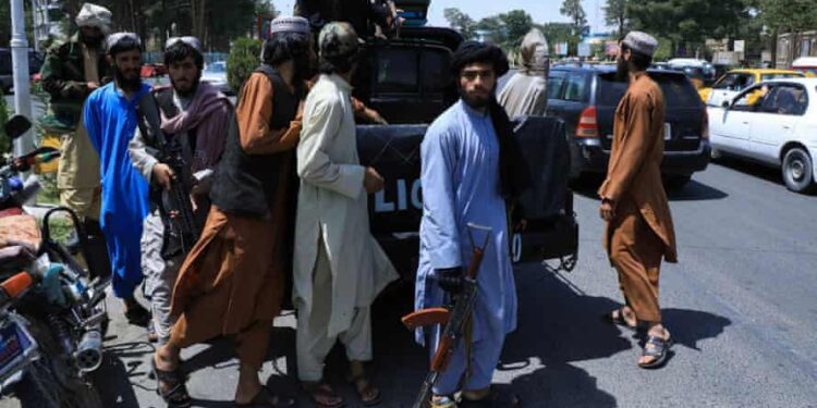 Los talibán anuncian su entrada total en Kabul para "evitar saqueos”