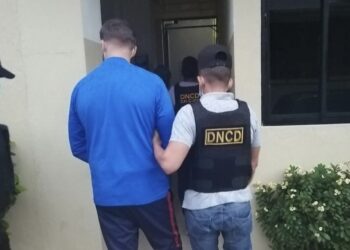 Arrestan un hombre y una mujer intentaron llevar 19 kilos cocaina a Hong Kong