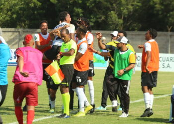 Goles de Ángeles y Duran conducen a la victoria del MOCA FC tercera jornada de Liguilla