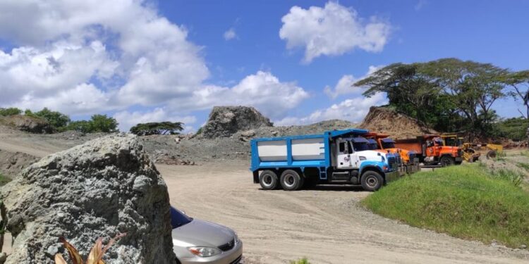 Detienen operaciones de extracción de agregados y tala de árboles en Espaillat