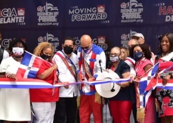 Miles asisten este domingo al Desfile Dominicano de Manhattan