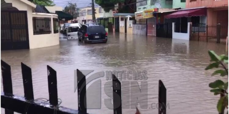 Los intensos aguaceros continuarán en las próximas horas, mientras Fred se aleja