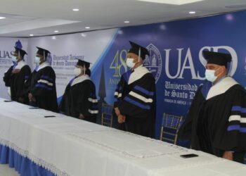 UASD inviste 2 mil 181 nuevos profesionales técnicos y 348 en postgrado