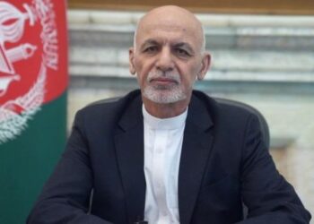 Presidente de Afganistán dice huyó del país para evitar derramamiento de sangre