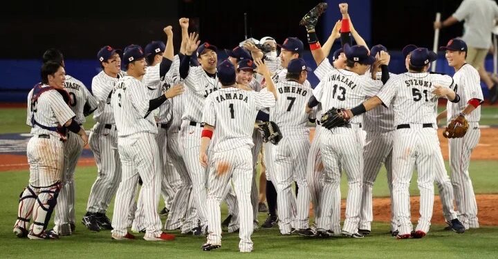Japón conquista su primer oro olímpico en béisbol tras batir a EEUU