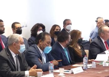 PLD dice asiste con actitud positiva al diálogo nacional