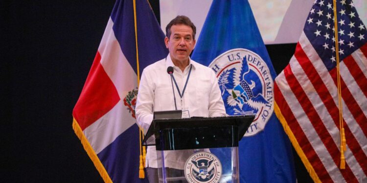 Bisonó afirma Gobierno enfrenta ilícitos de forma articulada y contundente