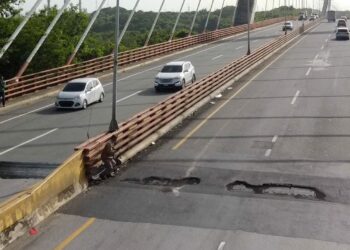 Obras Públicas cierra puente Mauricio Báez en SPM por reparación