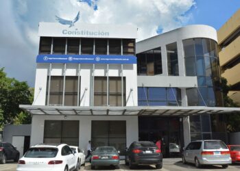 Gobierno entrega a comunidad el club de la Superintendencia de Seguros