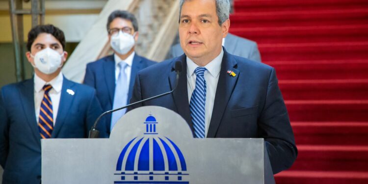 BCIE formaliza iniciativa para la recuperación económica de la República Dominicana