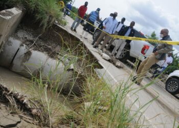 MOPC reconstruye de urgencia cinco puentes colapsaron por Grace