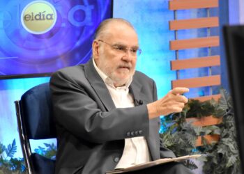 Ministro proyecta economía terminará el año mejor que antes de la pandemia