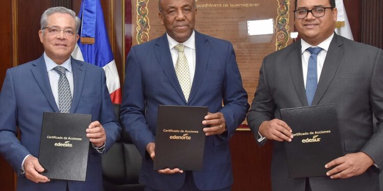 Traspasan acciones de EDEs al FONPER por más de cinco mil millones de pesos