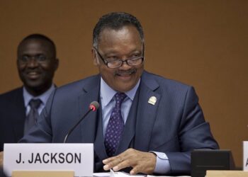 Hospitalizado Jesse Jackson tras dar positivo al COVID-19