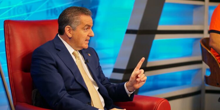 Ministro del Propeep defiende uso de préstamos en el gobierno de Abinader