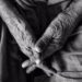 El riesgo de desarrollar una enfermedad ligada a la genética tiende a disminuir con la edad