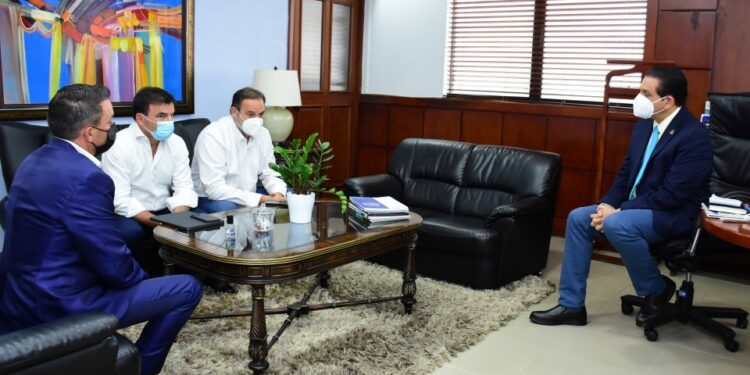 RD sigue presentado bajos indicadores de Covid; especialistas españoles elogian al país