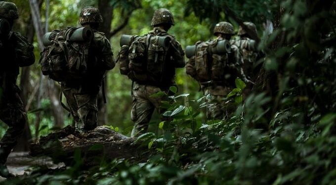 Penas 16 años de cárcel para seis militares colombianos que violaron a una niña indígena