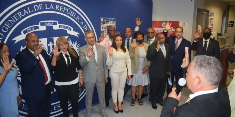 Juramentan directiva seccional del CARD en Nueva York