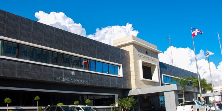 Tras operativo de pago con cheque 13 Instituciones  devuelven a Tesorería más de RD$7.5 millones