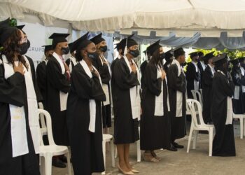 Politécnico Ann & Ted Kheel entrega 72 nuevos bachilleres técnicos