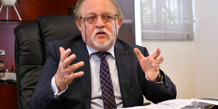 Economista explica por qué aeropuerto Bávaro no es rentable