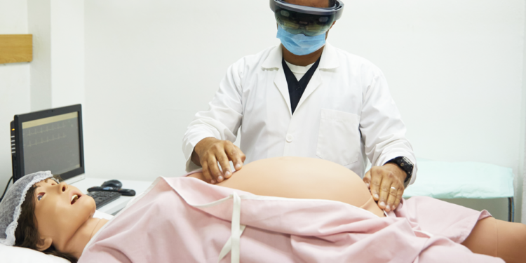 UNIREMHOS pone a disposición de estudiantes hospital de simulación y robótica