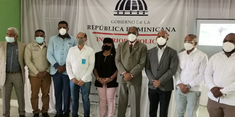 Juramentan Consejo de Desarrollo de la Provincia Independencia