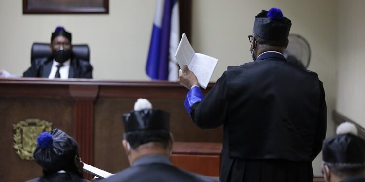 Tribunal deja inmovilizados más de 42 millones de dólares y más 600 millones de pesos a Maxi Montilla