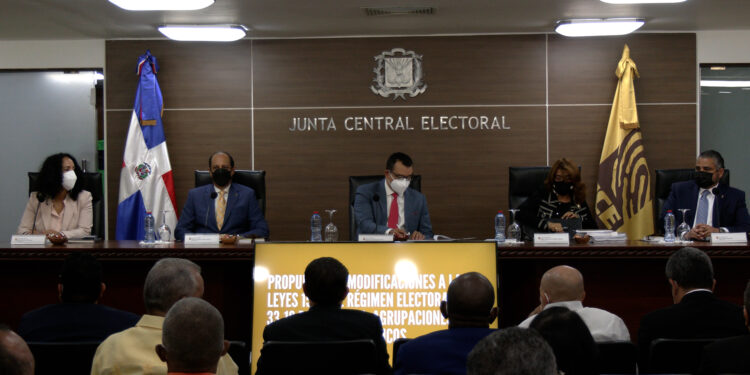 JCE recomienda modificar dos leyes rigen el sistema electoral dominicano