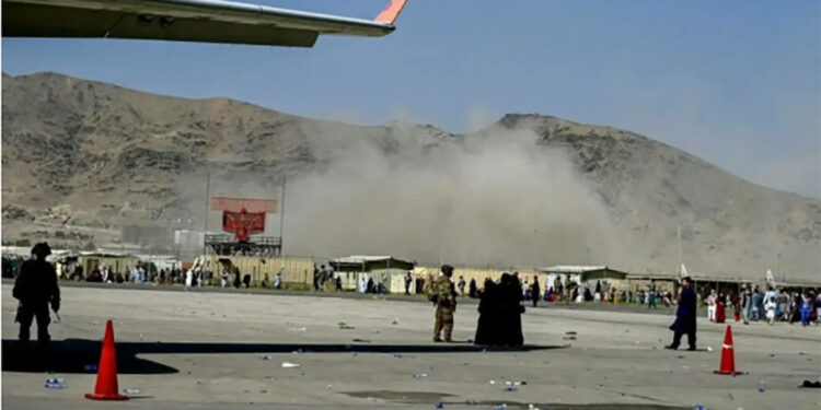 El terrorismo golpea Kabul con un doble atentado