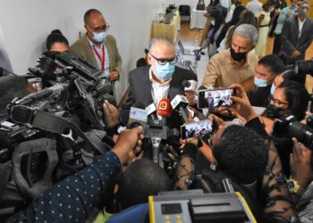 Ceara Hatton: dice urge al Gobierno más fuentes de ingresos para atender demandas sociales