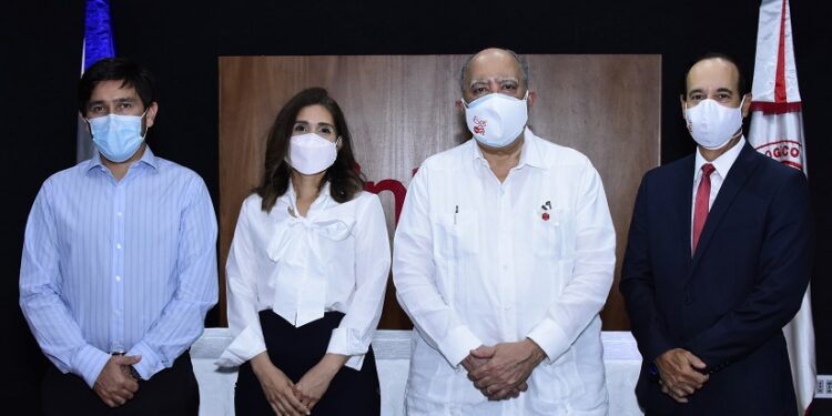 Pueblo Viejo e INTEC crean programa de becas para el Doctorado en Ciencias Ambientales