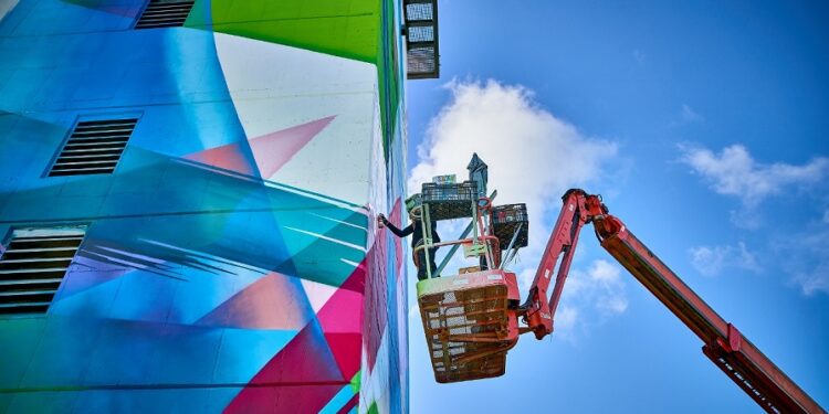 Torre de Control del Aeropuerto de Punta Cana se convierte en obra de arte