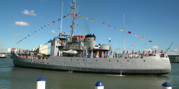 RD envía a Haití 60 toneladas de alimentos en barco y aviones