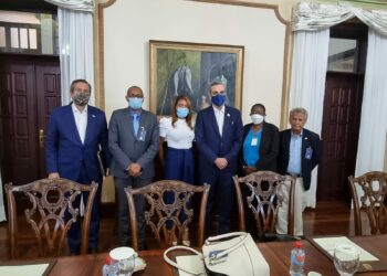 Presidente Abinader ordena estudio sobre contaminación de Punta Catalina