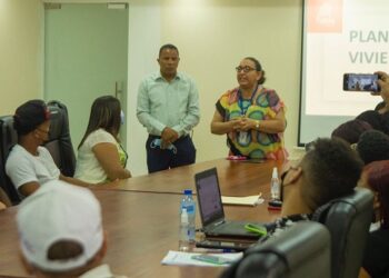 Alcaldía de SDN y Supérate impulsan afiliación de empleados para el plan de viviendas