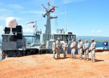 Armada Dominicana entrega 70 toneladas de alimentos y medicamentos en ayuda a Haití