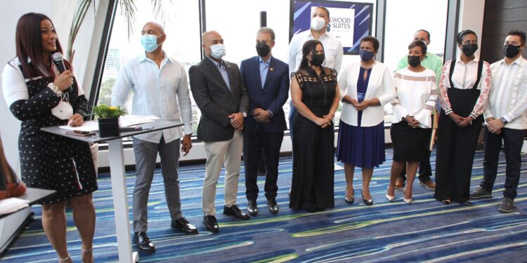 Yenny Polanco Lovera fortalecerá Adompretur; apoyará Premio PEL y Galardón LAC