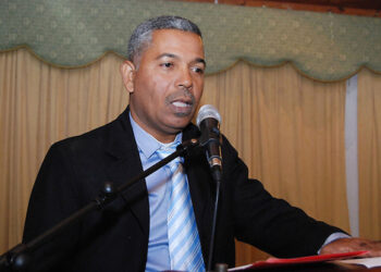 Epidemiólogo considera fuera de tiempo el levantamiento del toque de queda