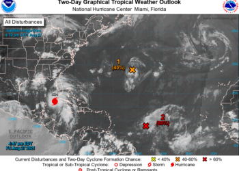 IDA se convierte en huracán; otros dos fenómenos amenazan con convertirse en ciclones