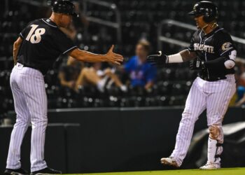 Yermín Mercedes batea de 6-5 y conecta dos jonrones en liga menores