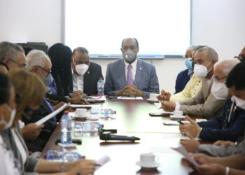 Diputados y ADOPAE tratan sobre lenguaje soez en la música y los medios