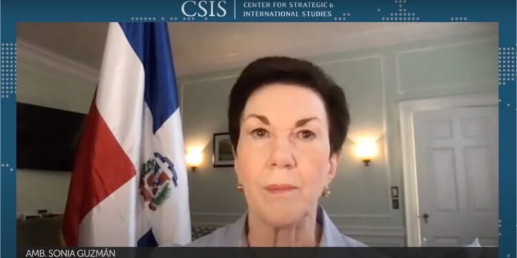 Sonia Guzmán participa en panel en vivo con embajadores regionales