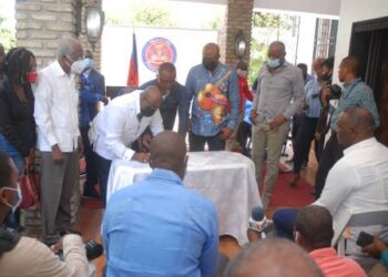 Partidos políticos y primer ministro firman acuerdo por gobernanza en Haití