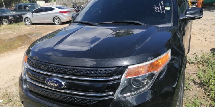 DIGESETT localiza y pone a disposición del MP a conductora Ford Explorer transitó en vía contraria