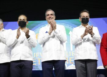 Abinader lanza proyecto Santiago 2025 con una inversión de 42 mil millones de pesos en 4 años