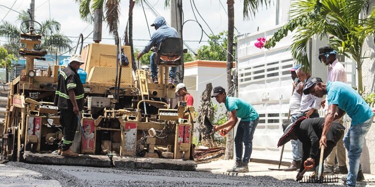 Obras Públicas inicia Plan de Asfaltado en Samaná y María Trinidad Sánchez