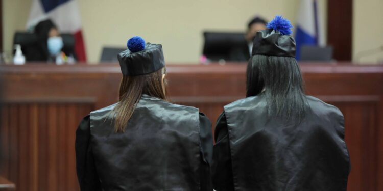 Tribunal condena a pena máxima a los que atacaron a Yocairi Amarante con “ácido del diablo”