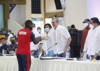 Gobierno anuncia reparación masiva de viviendas en Monte Plata